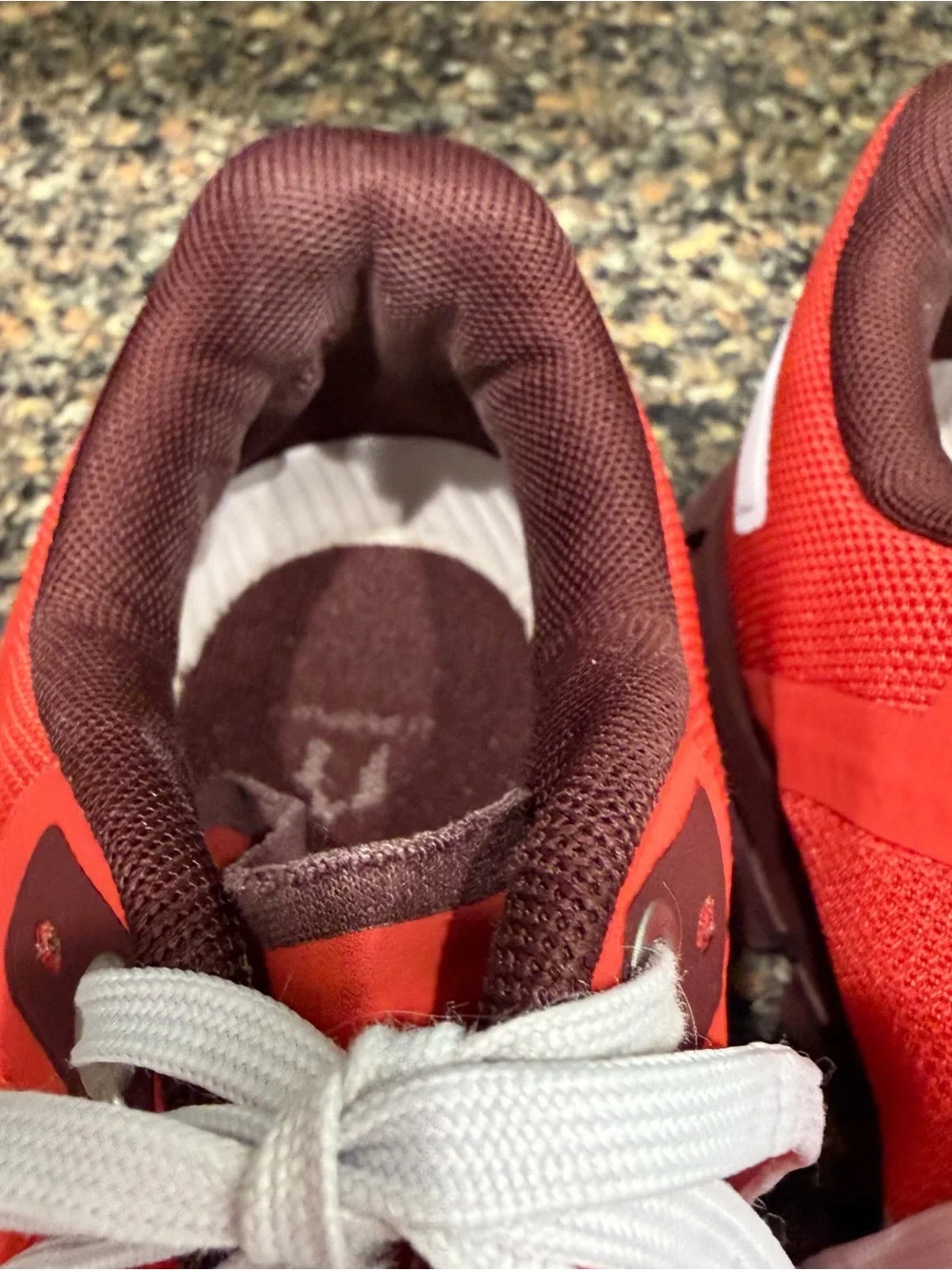 On Cloud Running Shoes in Red-White Gradient ladies 7